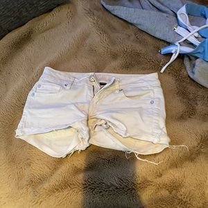 White shorts from American eagle